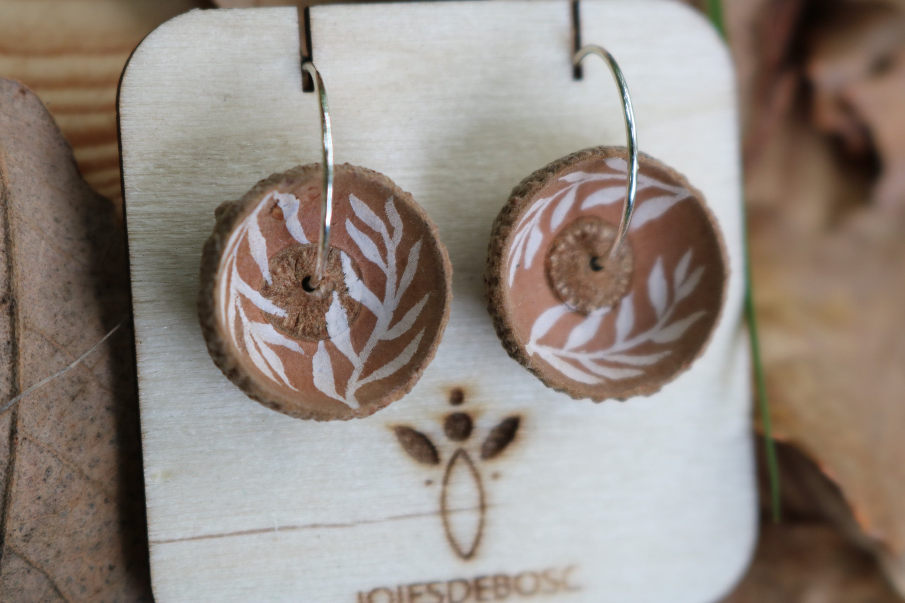 Pendientes de bellota · Éter