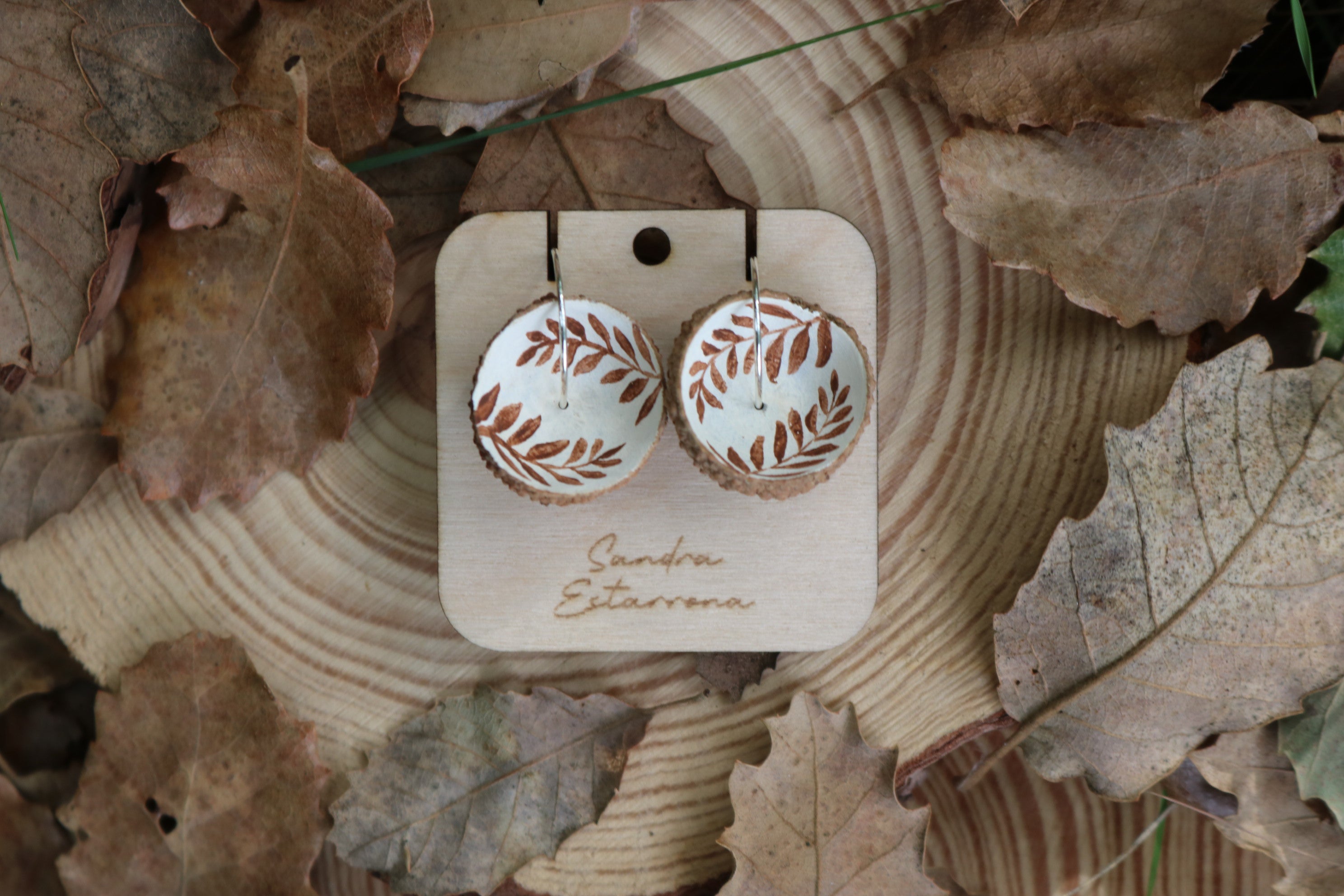 Pendientes de bellota · Humus