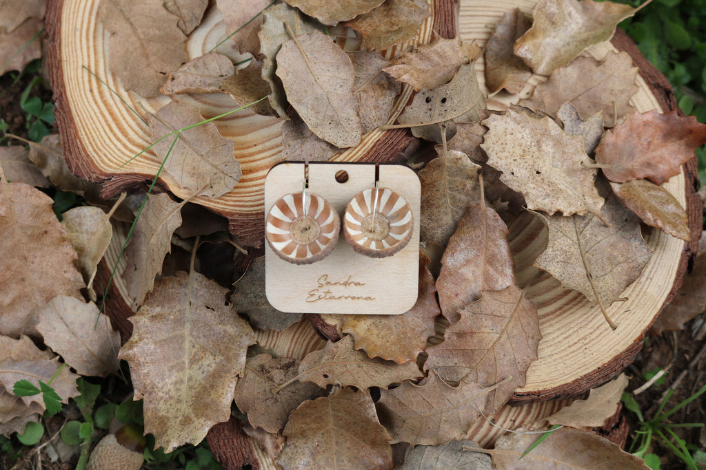 Pendientes de bellota · Llum