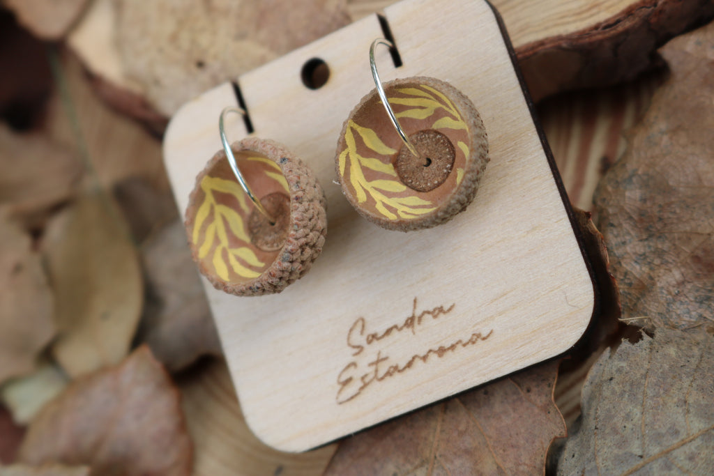 Pendientes de bellota · Éter