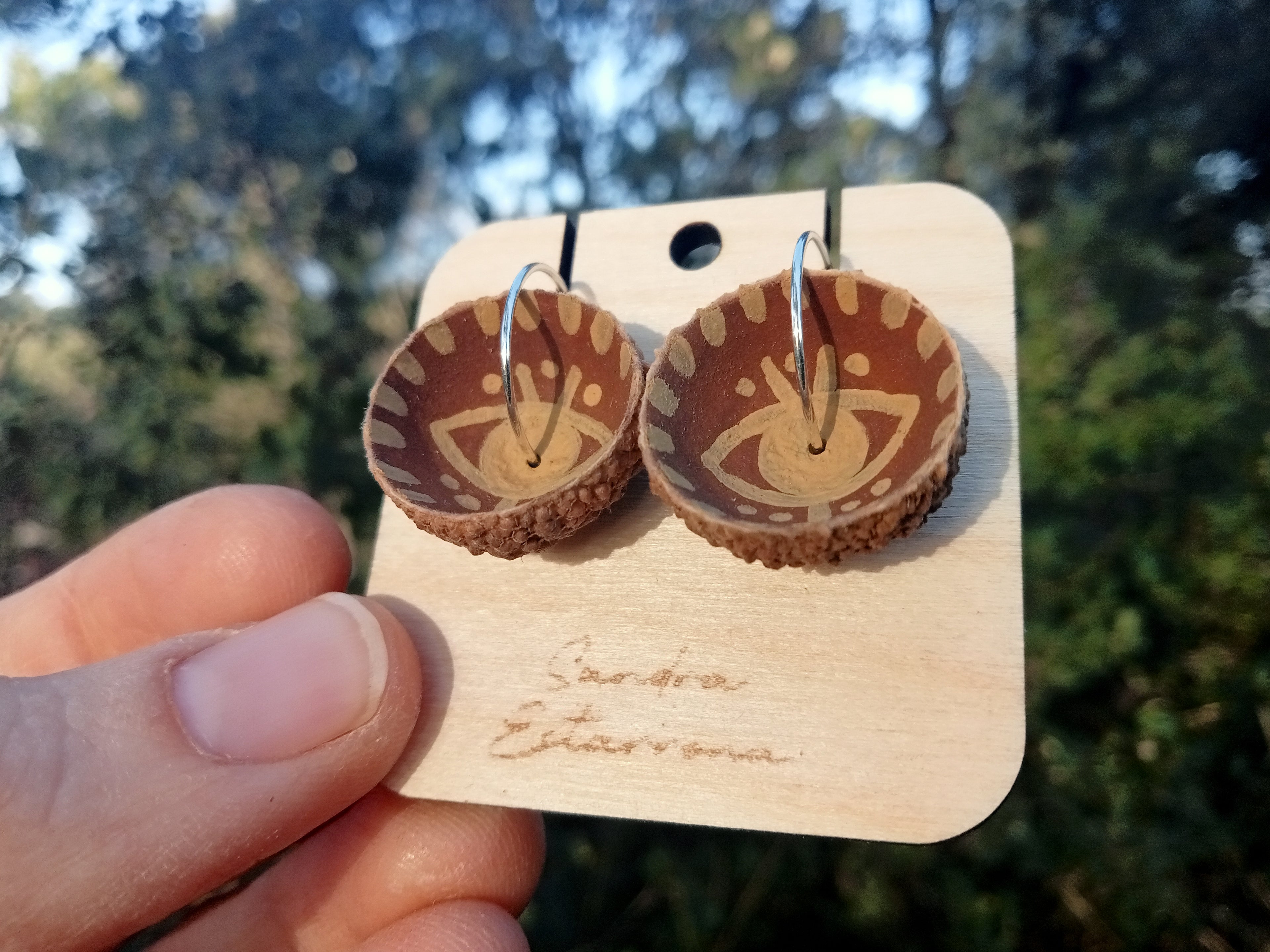 Pendientes de bellota · Tribu