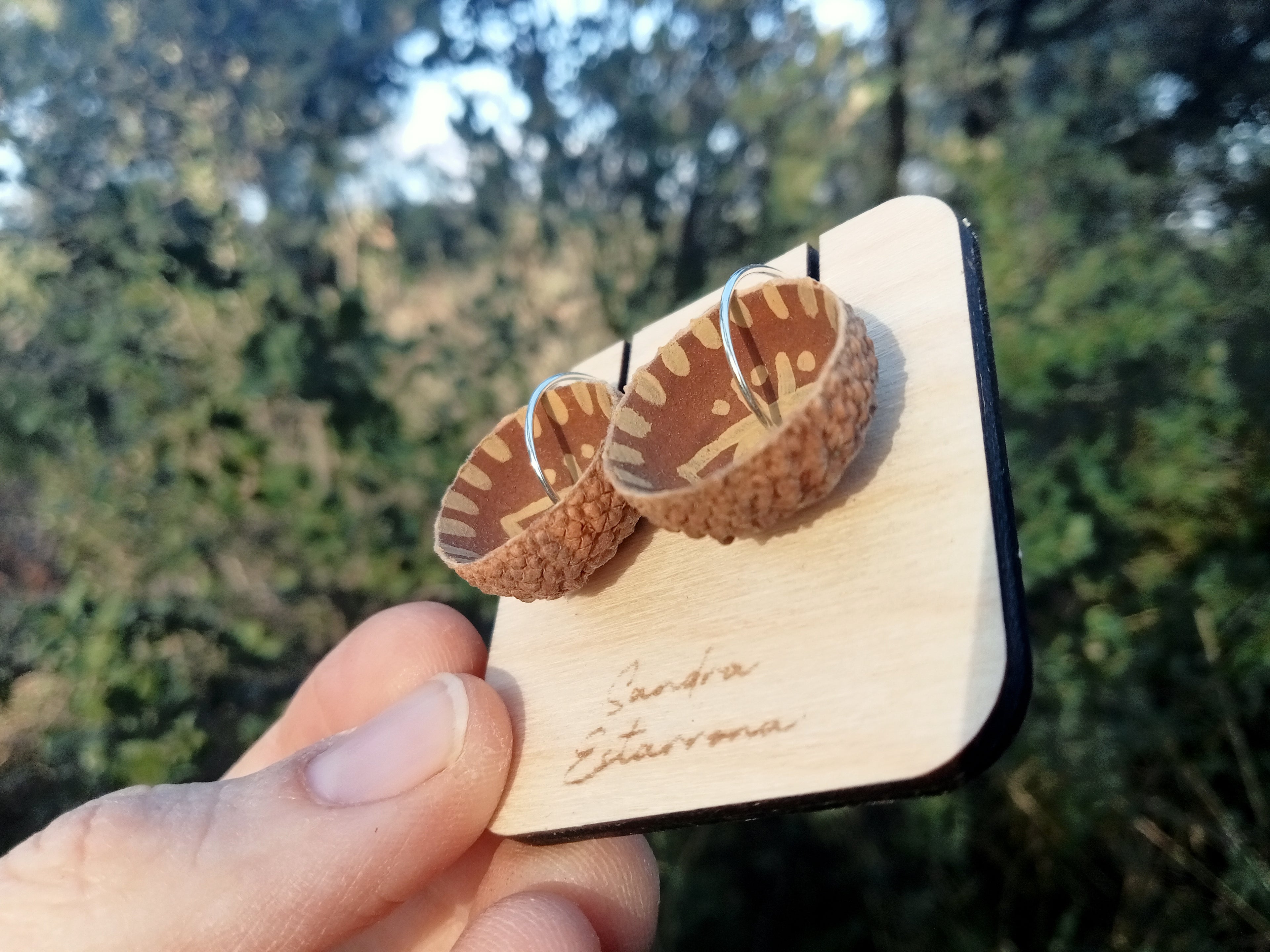 Pendientes de bellota · Tribu